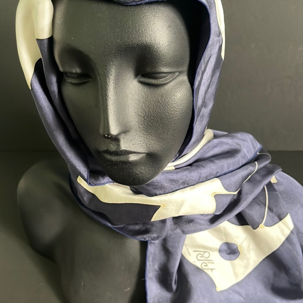 Vtg France Keridec Peint Main Paris Navy White Leaf Print Silk Scarf
